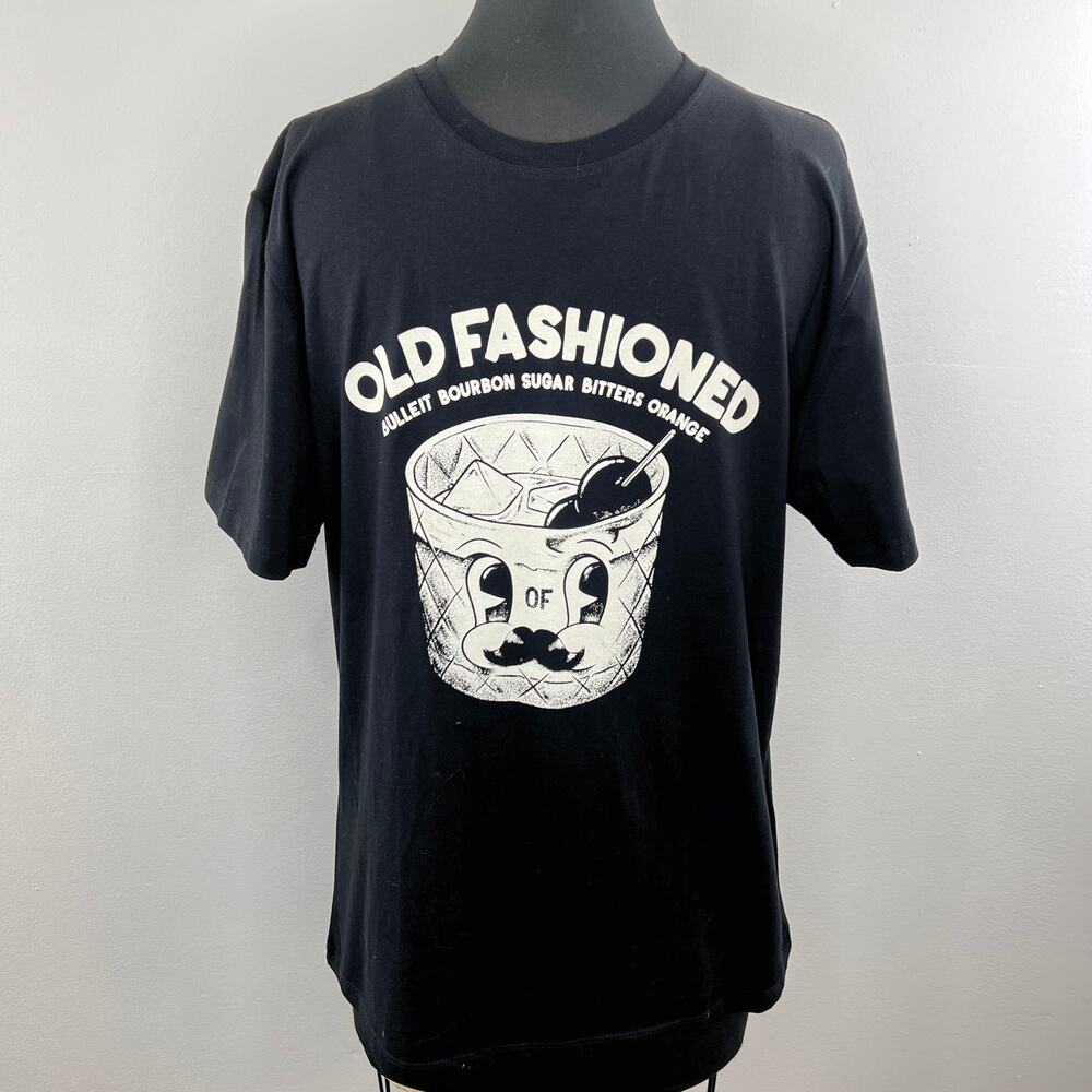 THE DUDES Bear Essentials Black Old Fashioned Drink Crewneck Casual T-Shirt Sz M